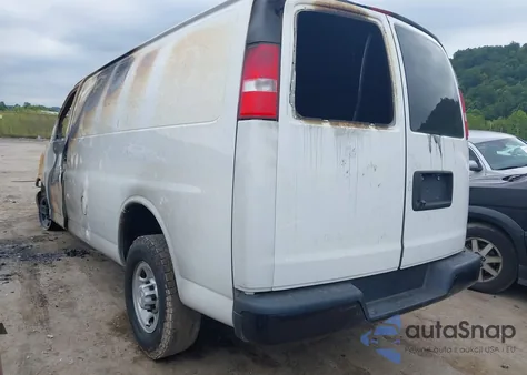 2020 Chevrolet Express G2500 z USA, uszkodzony, nr VIN 1GCWGAFP2L1274038